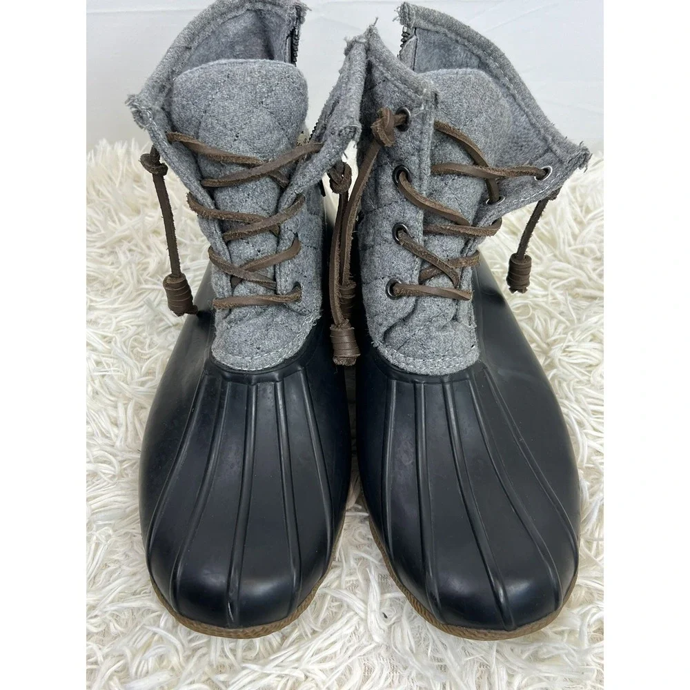 Steve Madden Women's Duck Boots Size 10 Gray And Black Rain Winter Spring Fall
